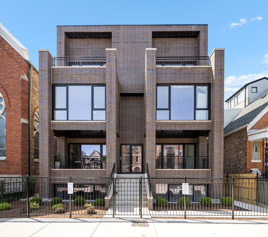2023 W Augusta Boulevard Unit 3W — photo