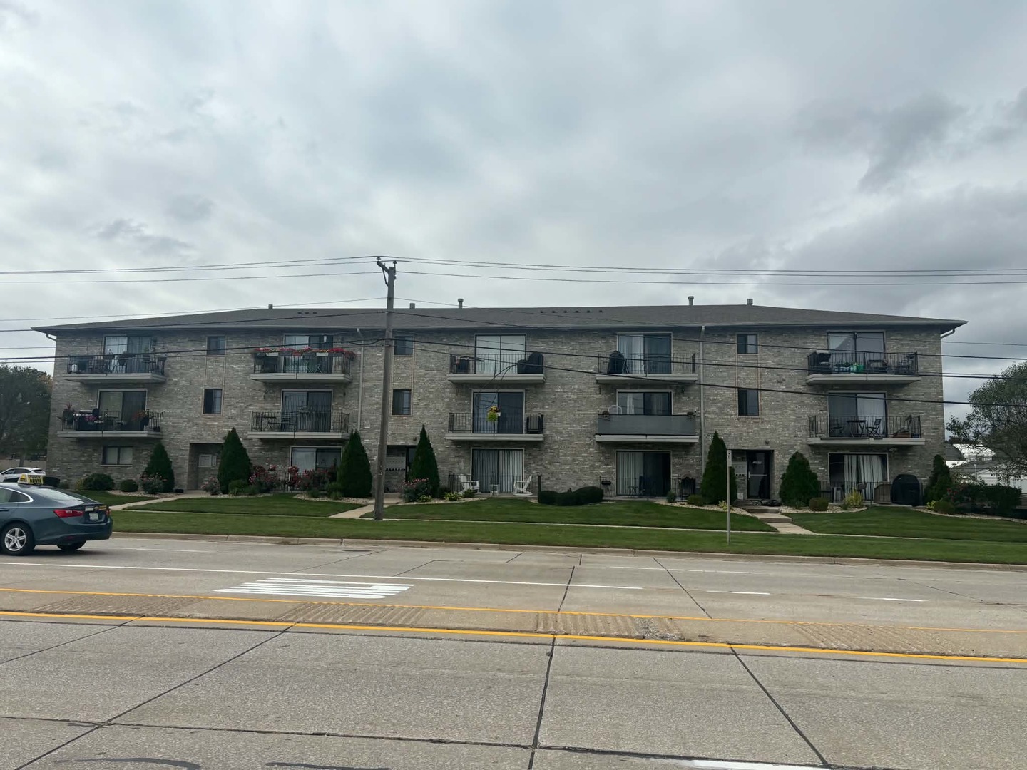 10936 S Central Avenue Unit 3B — photo