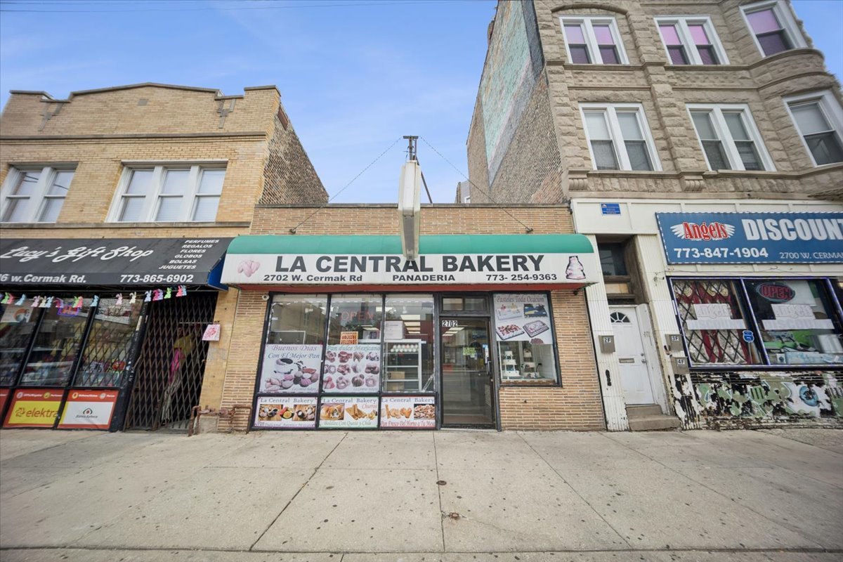 2702 W Cermak Road — photo