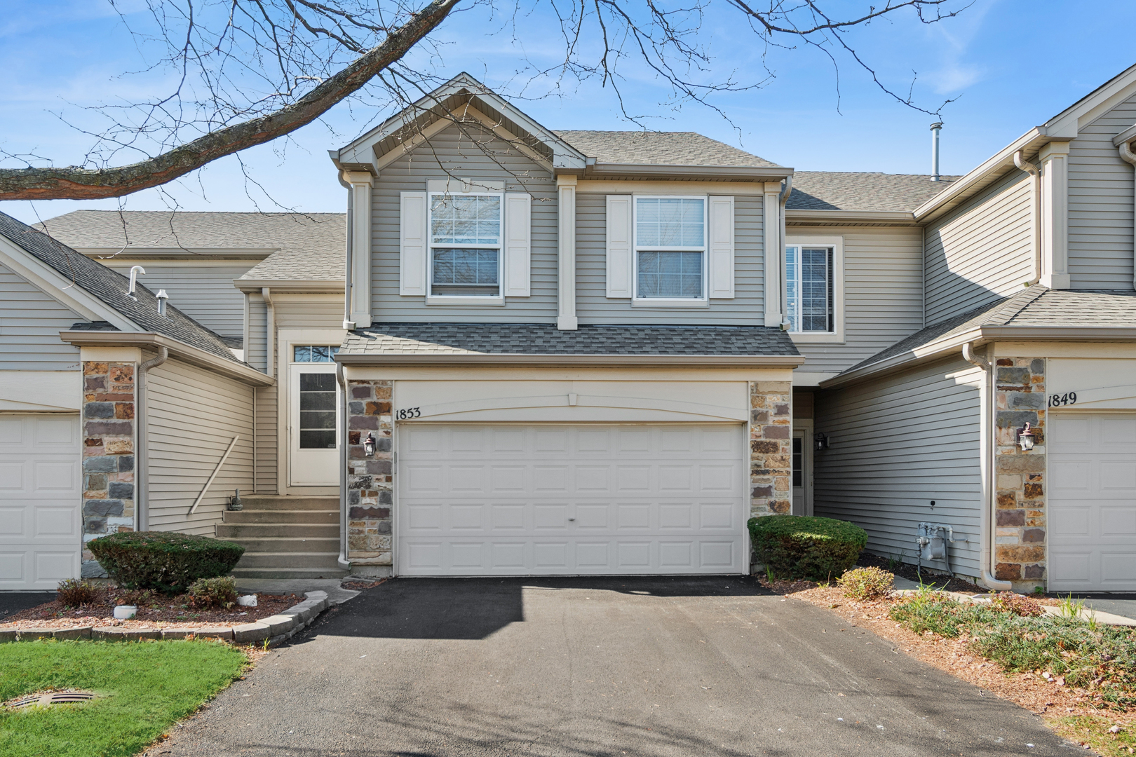1853 Misty Ridge Lane Unit 1853 — photo
