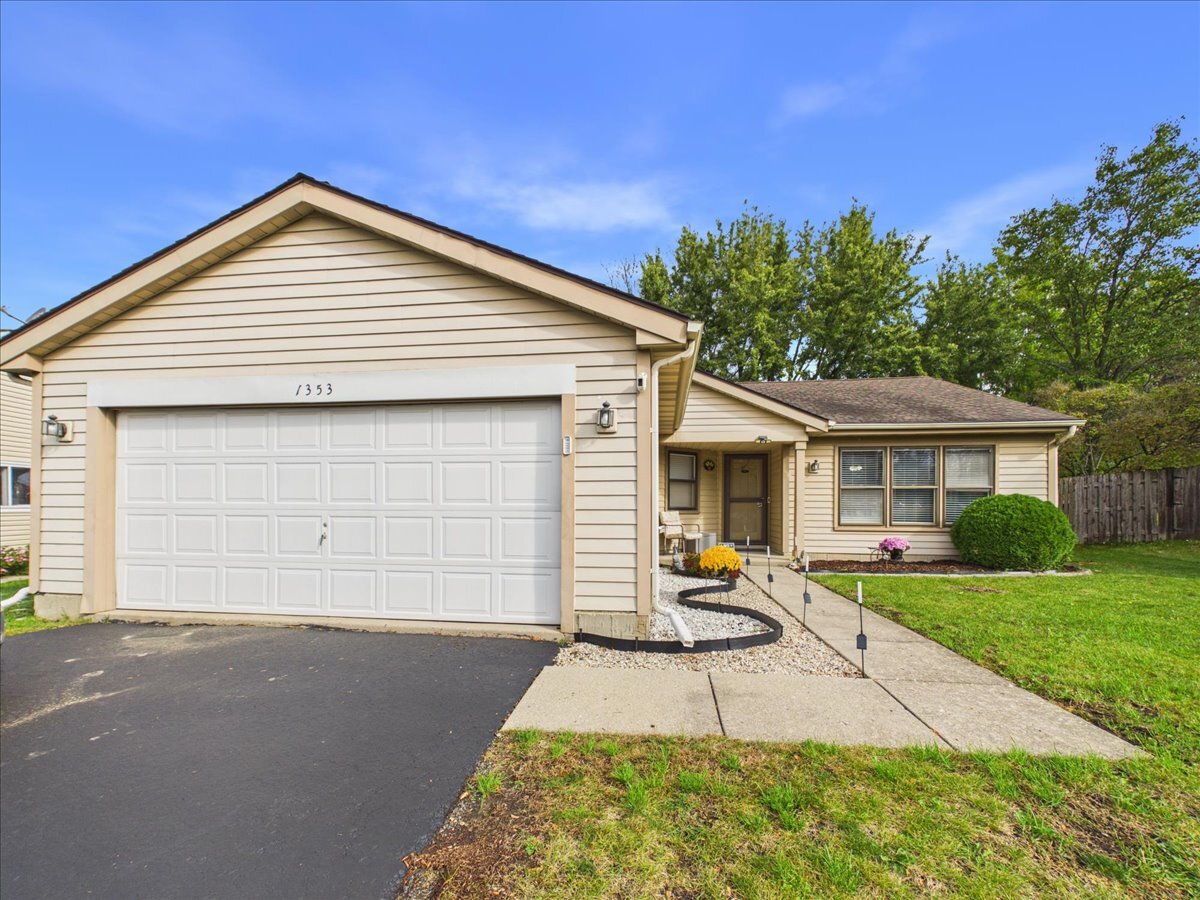 1353 Fountain Green Drive — photo