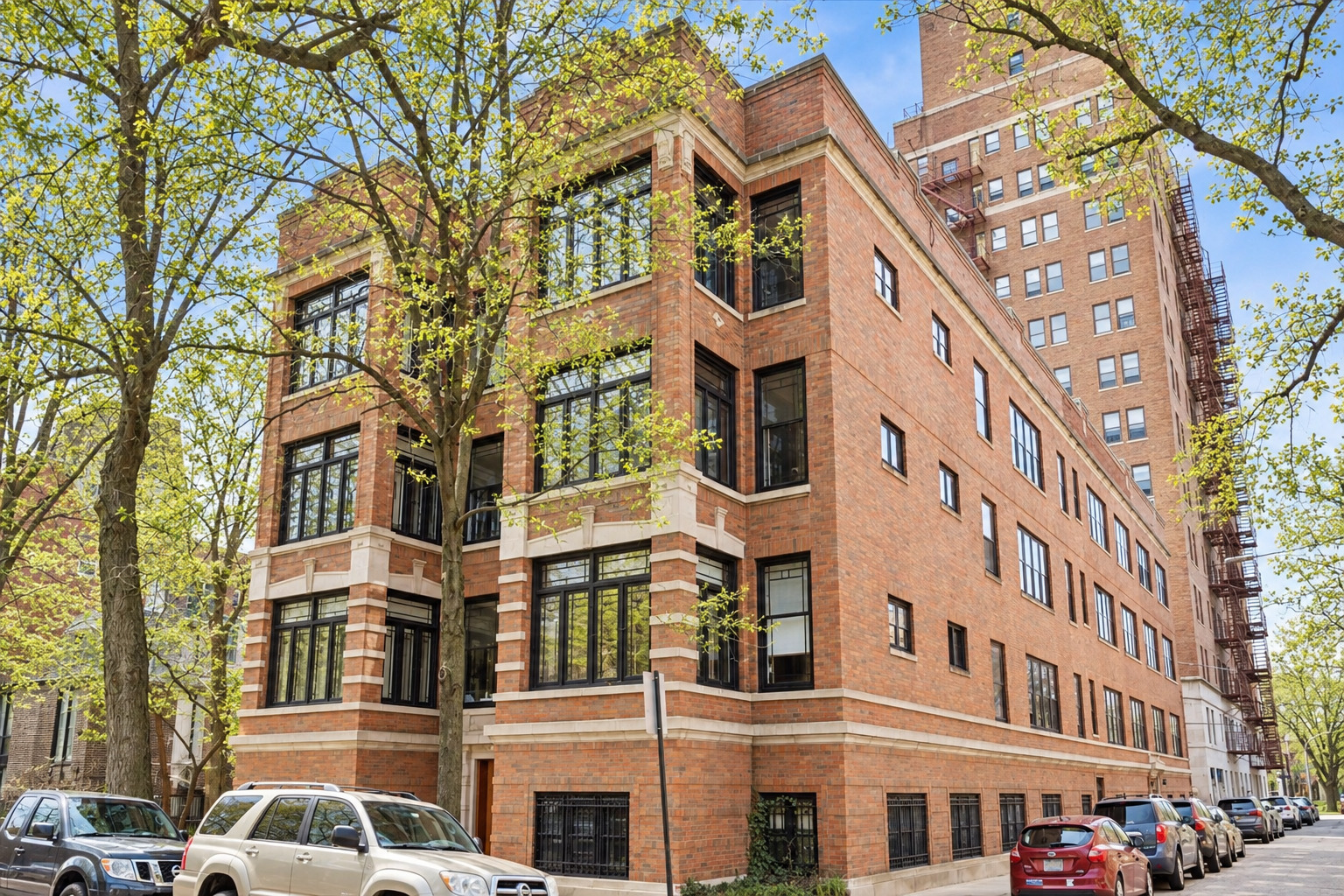 5800 S Blackstone Avenue Unit 3N — photo