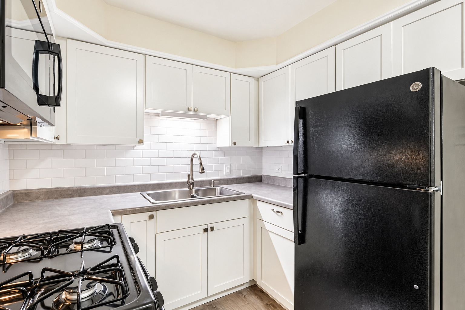1039 College Avenue Unit 3W — photo