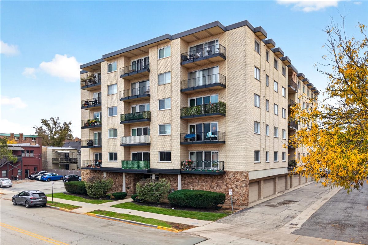 7314 Randolph Street Unit 4E — photo