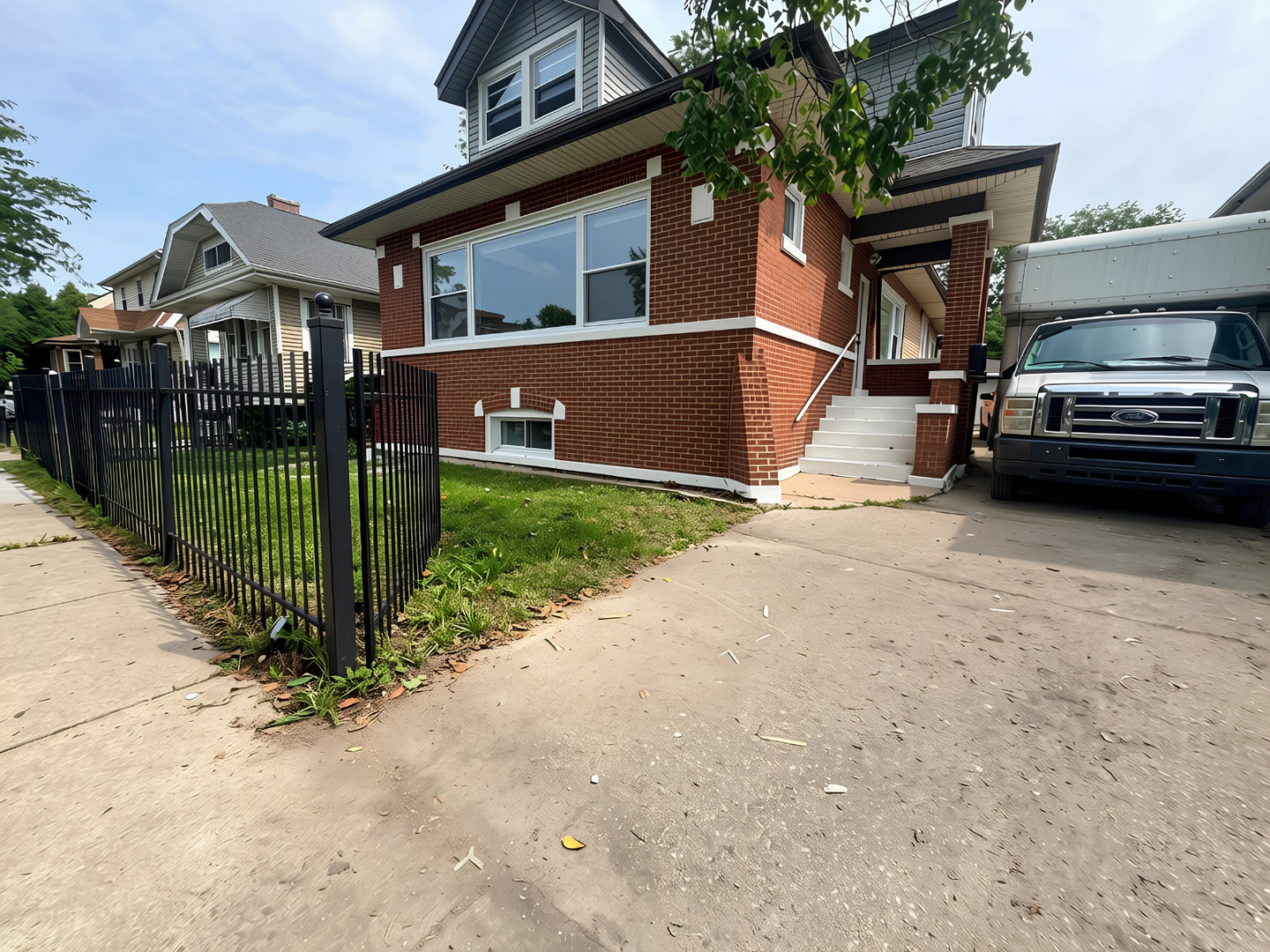 10145 S Lafayette Avenue — photo