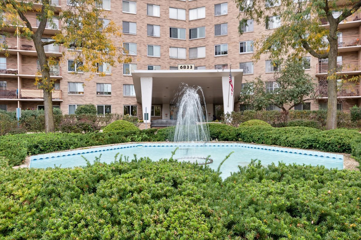 6833 N Kedzie Avenue Unit 809 — photo