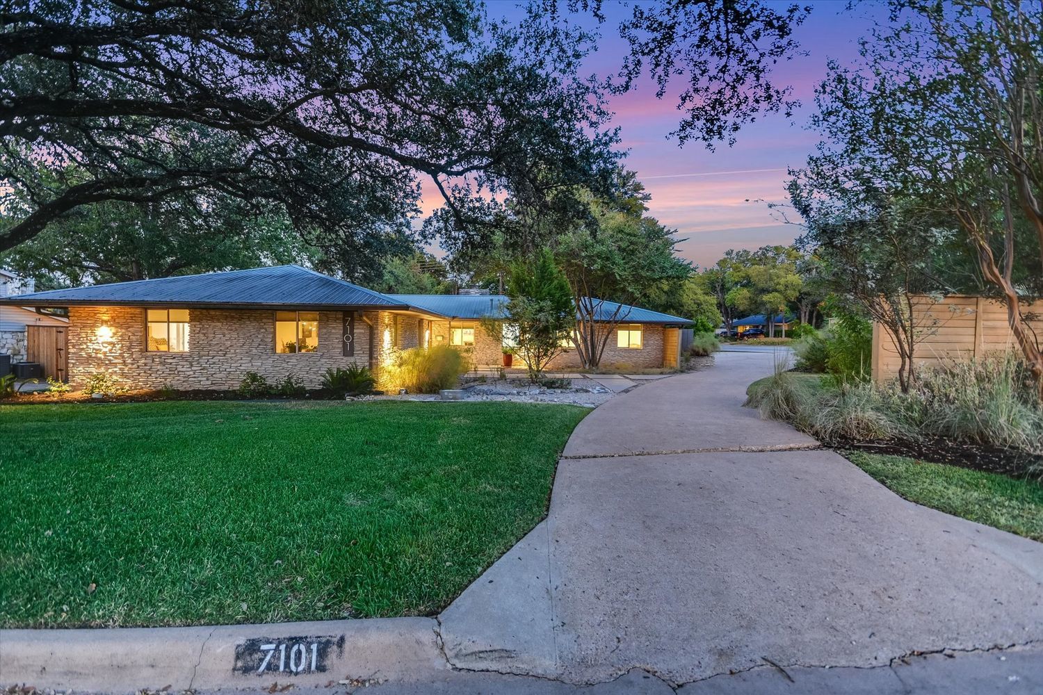 7101 Sungate Drive — photo