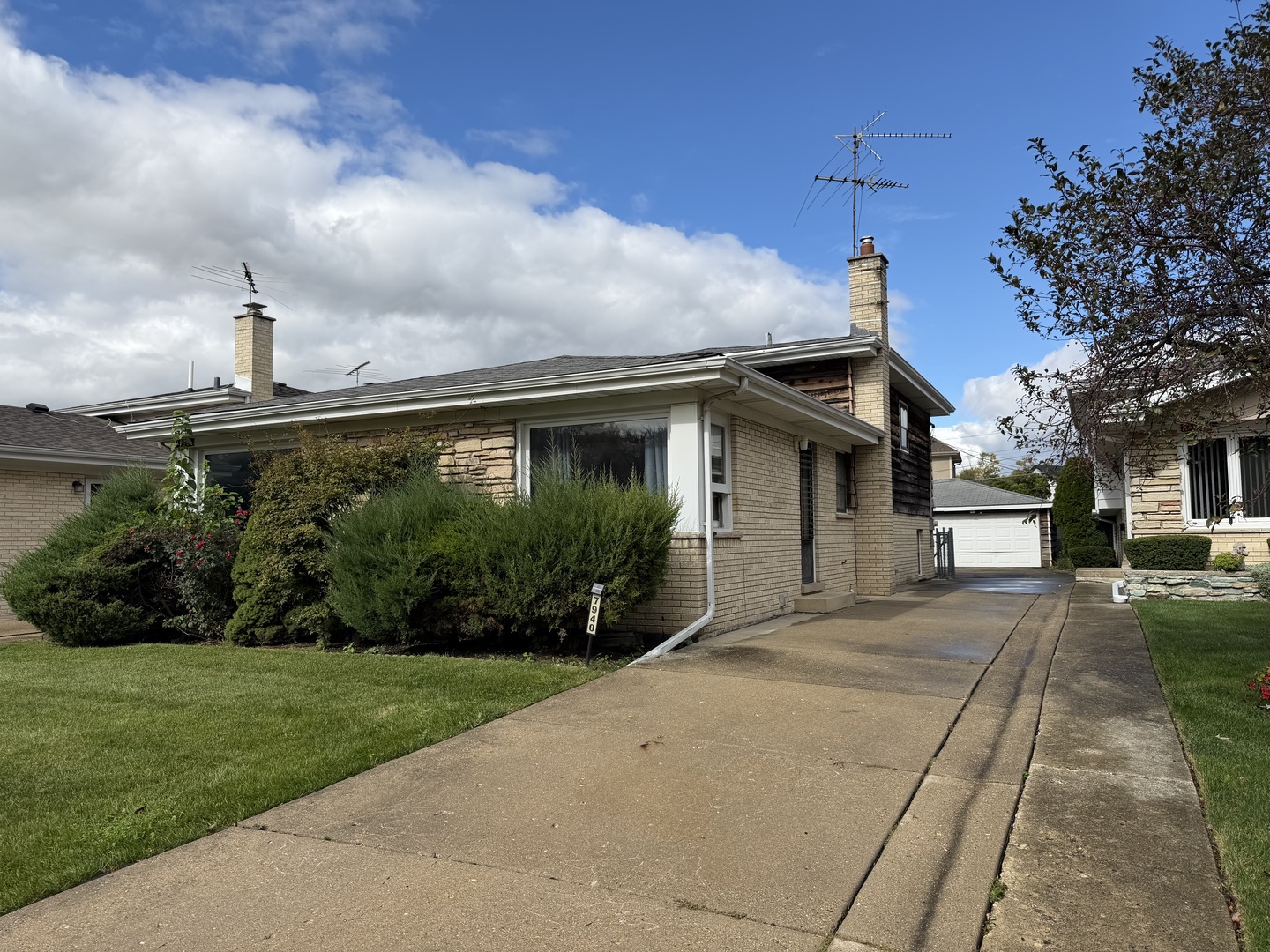 7940 W Executive Court — photo