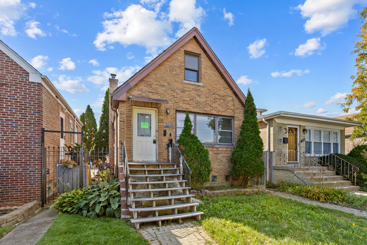 3607 W 58th Street — photo