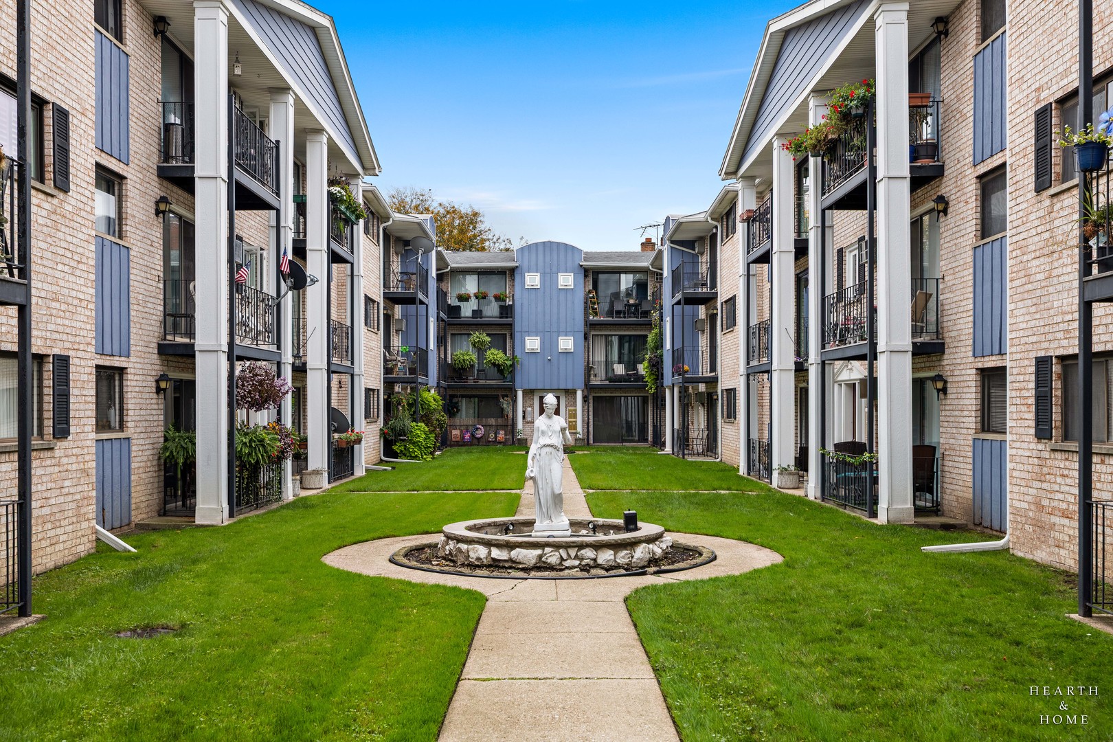8519 W Catherine Avenue Unit 380 — photo
