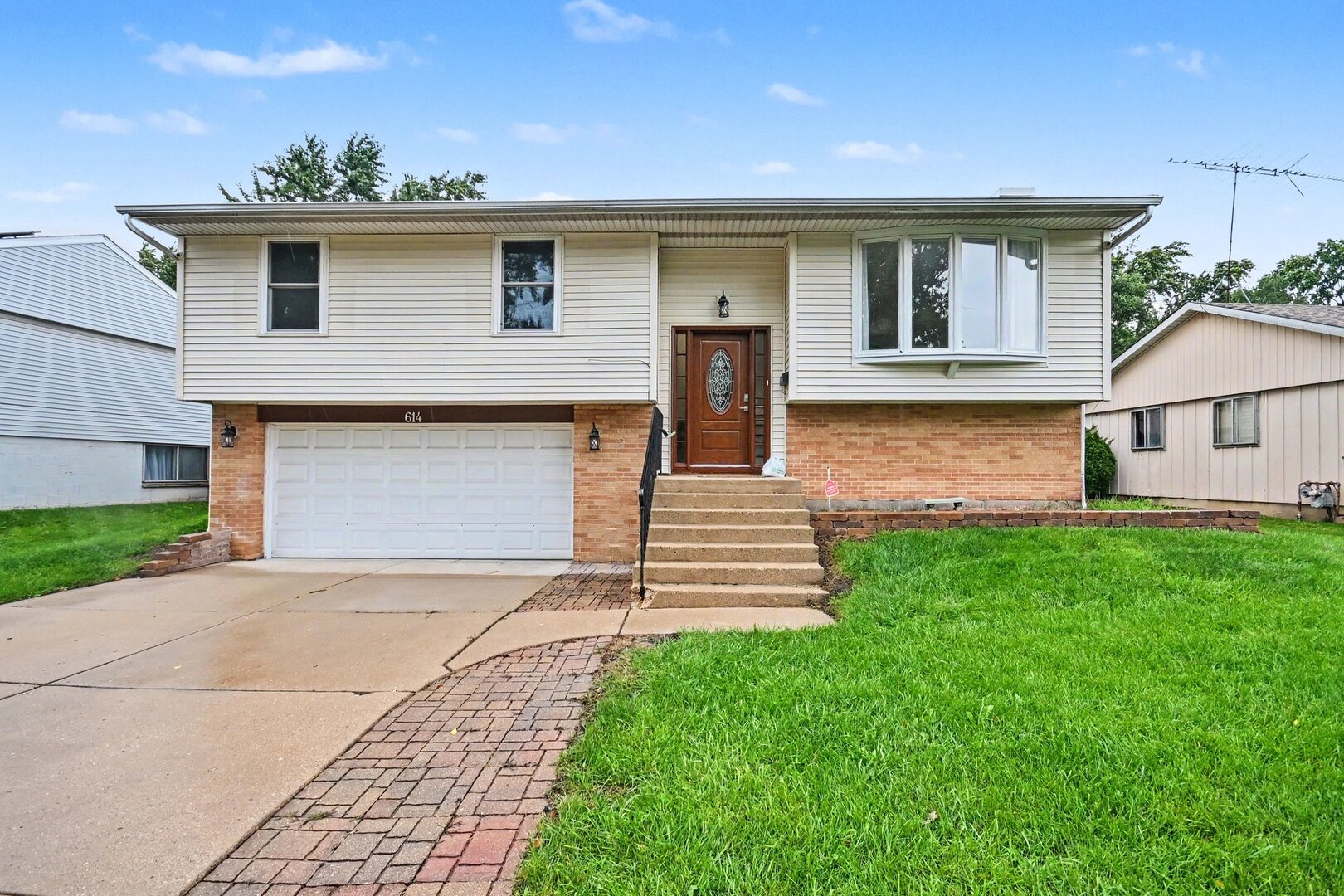 614 Oriole Drive — photo