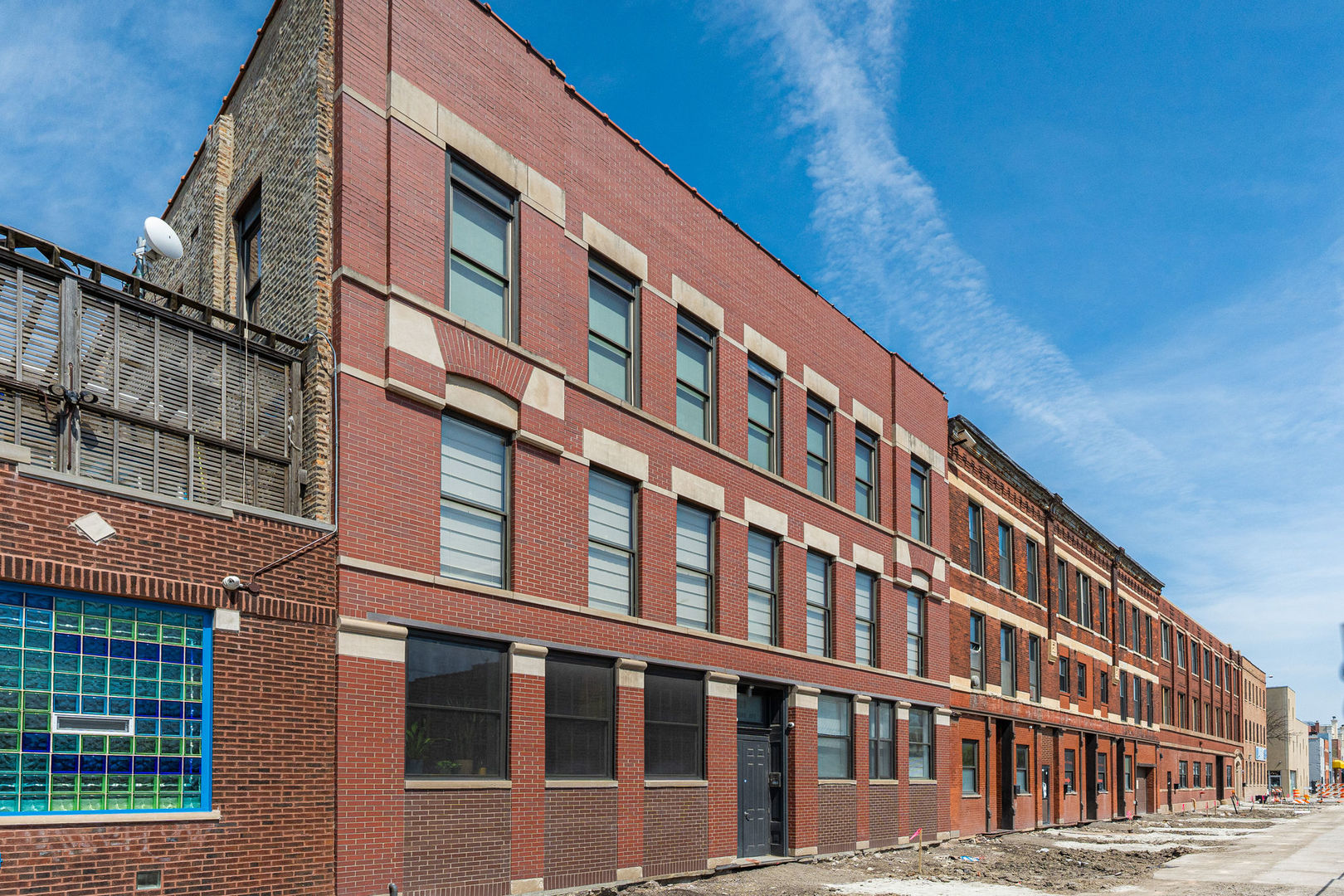 2120 W Grand Avenue Unit D — photo