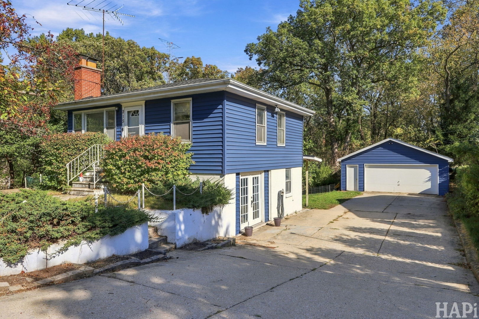 215 Valley Drive — photo