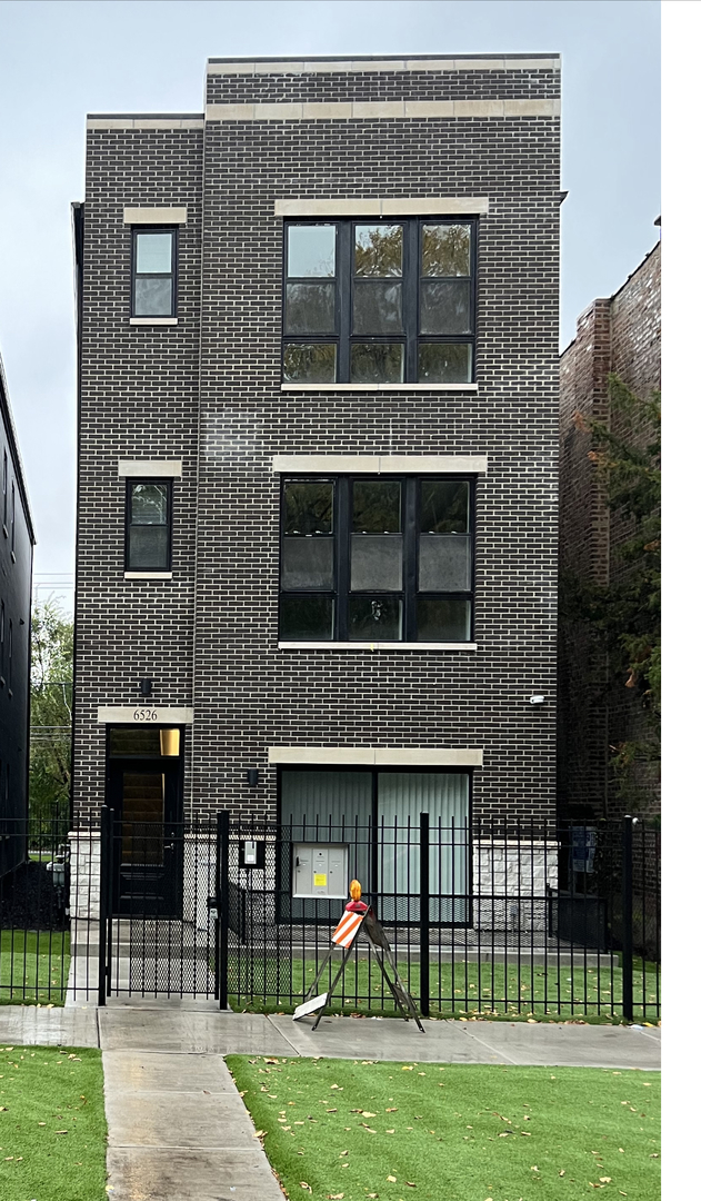 6526 S Maryland Avenue Unit 2 — photo