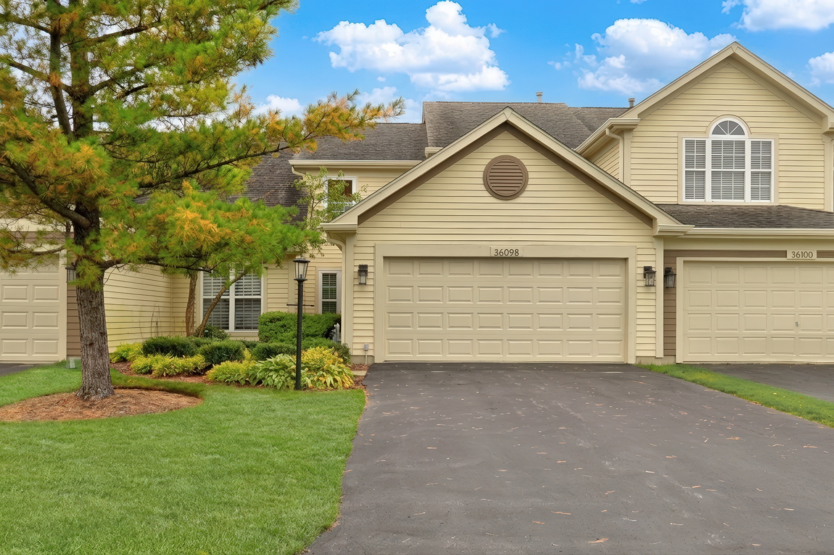 36098 N New Bridge Court — photo
