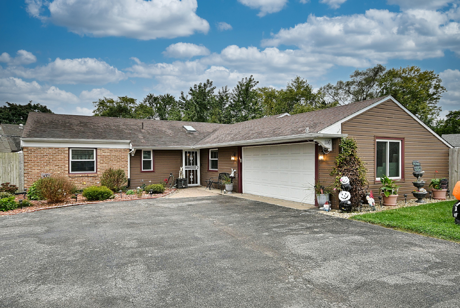 116 Stoneham Court — photo