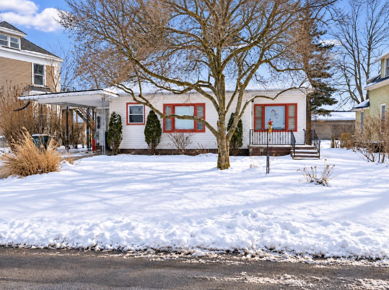 905 W Carroll Street — photo