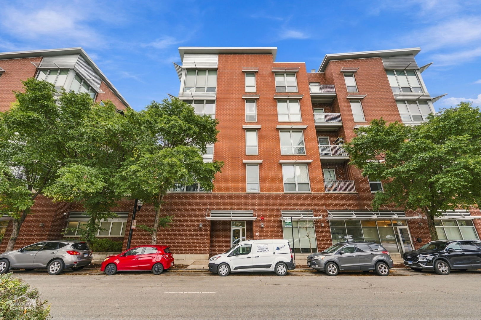 2035 S Indiana Avenue Unit 211 — photo