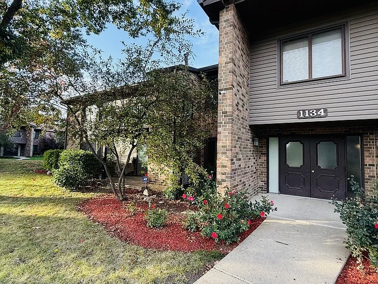 1134 E Randville Drive Unit 1I — photo