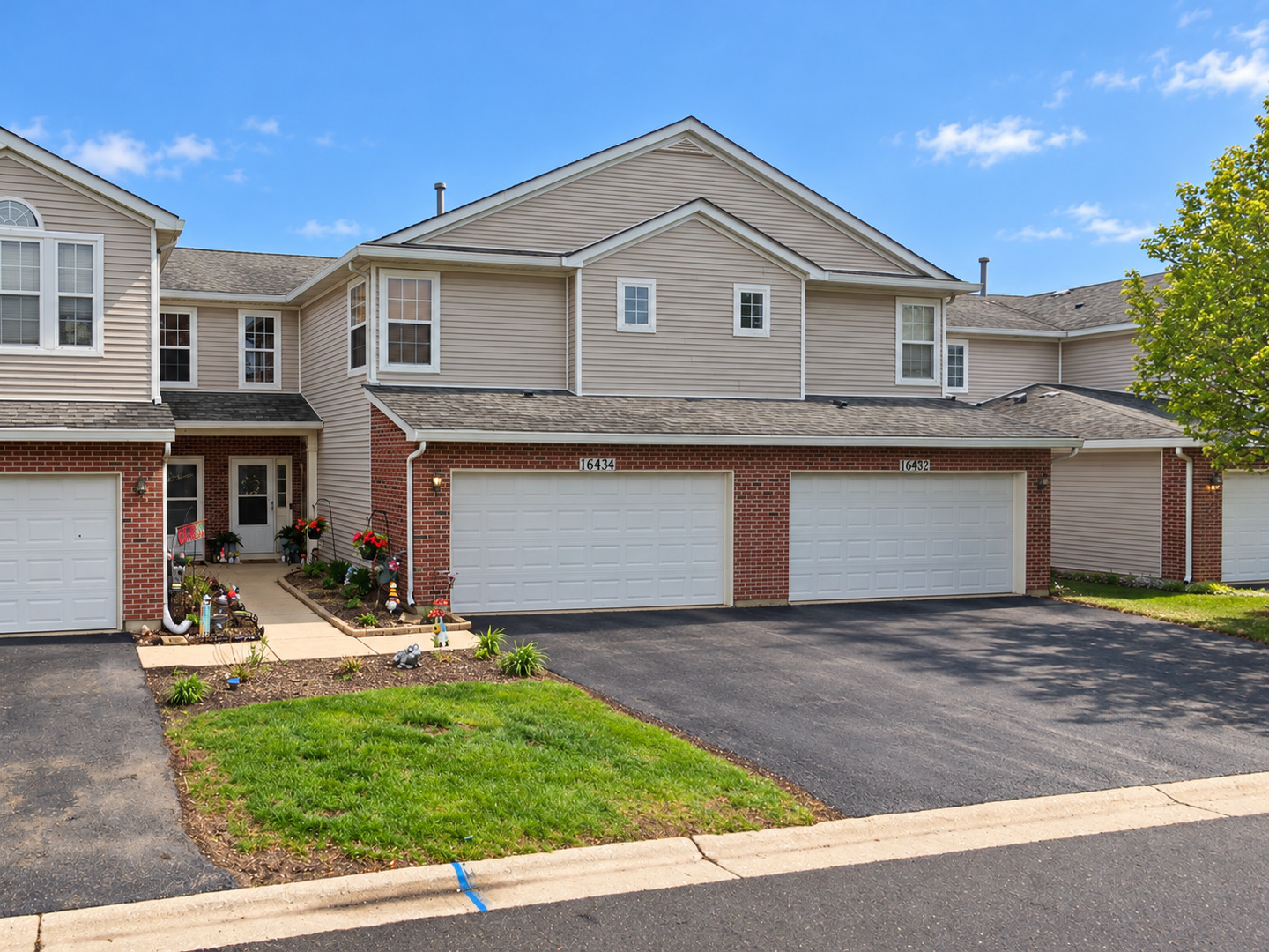 16434 Club Court — photo