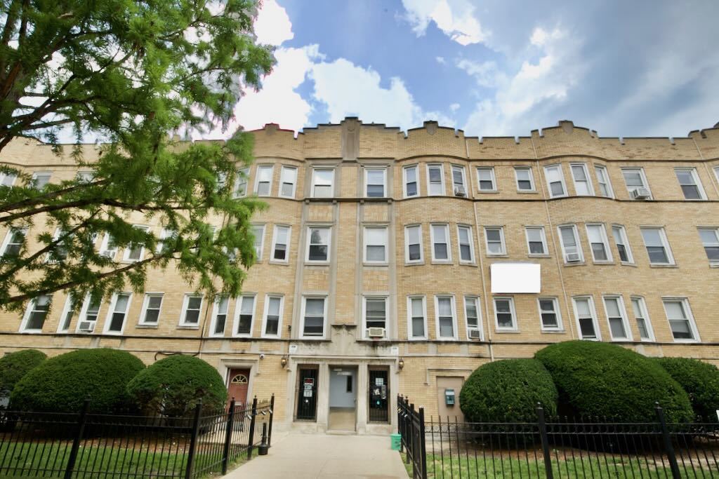 4511 N Malden Street Unit 2a — photo