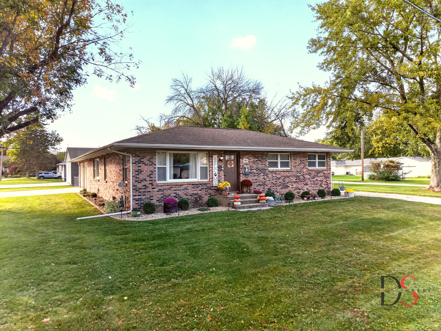 381 S Hossack Street — photo