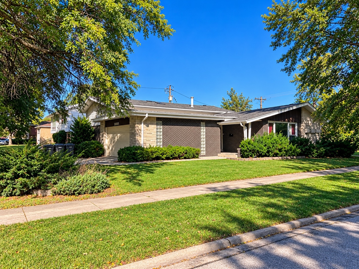 16005 Avalon Avenue — photo