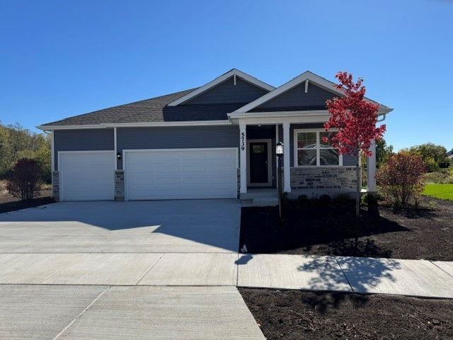 5739 Hunter Drive — photo