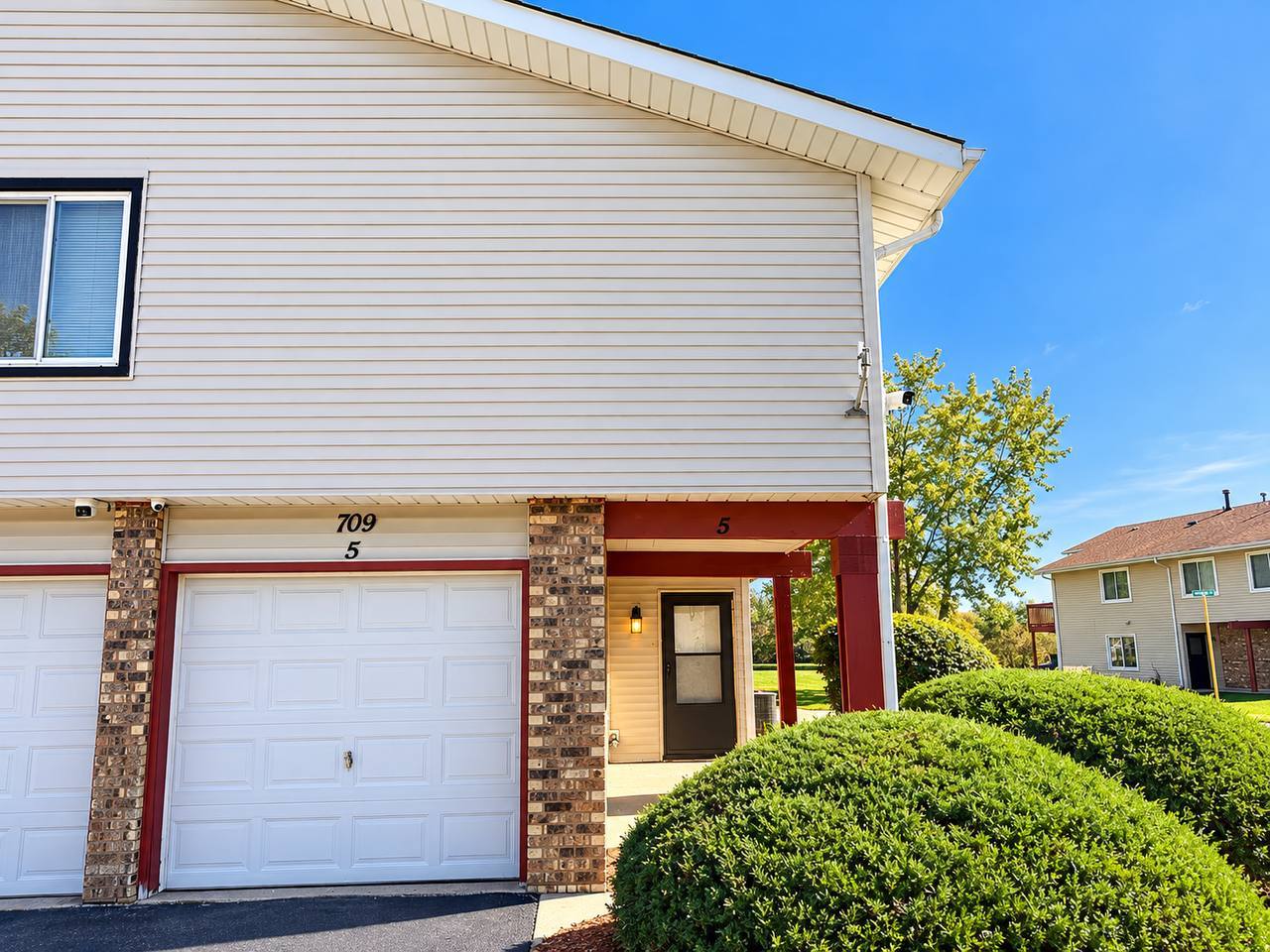 709 Spring Court Unit 5 — photo