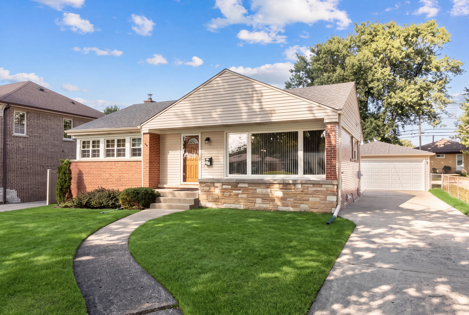 502 W Lonnquist Boulevard — photo