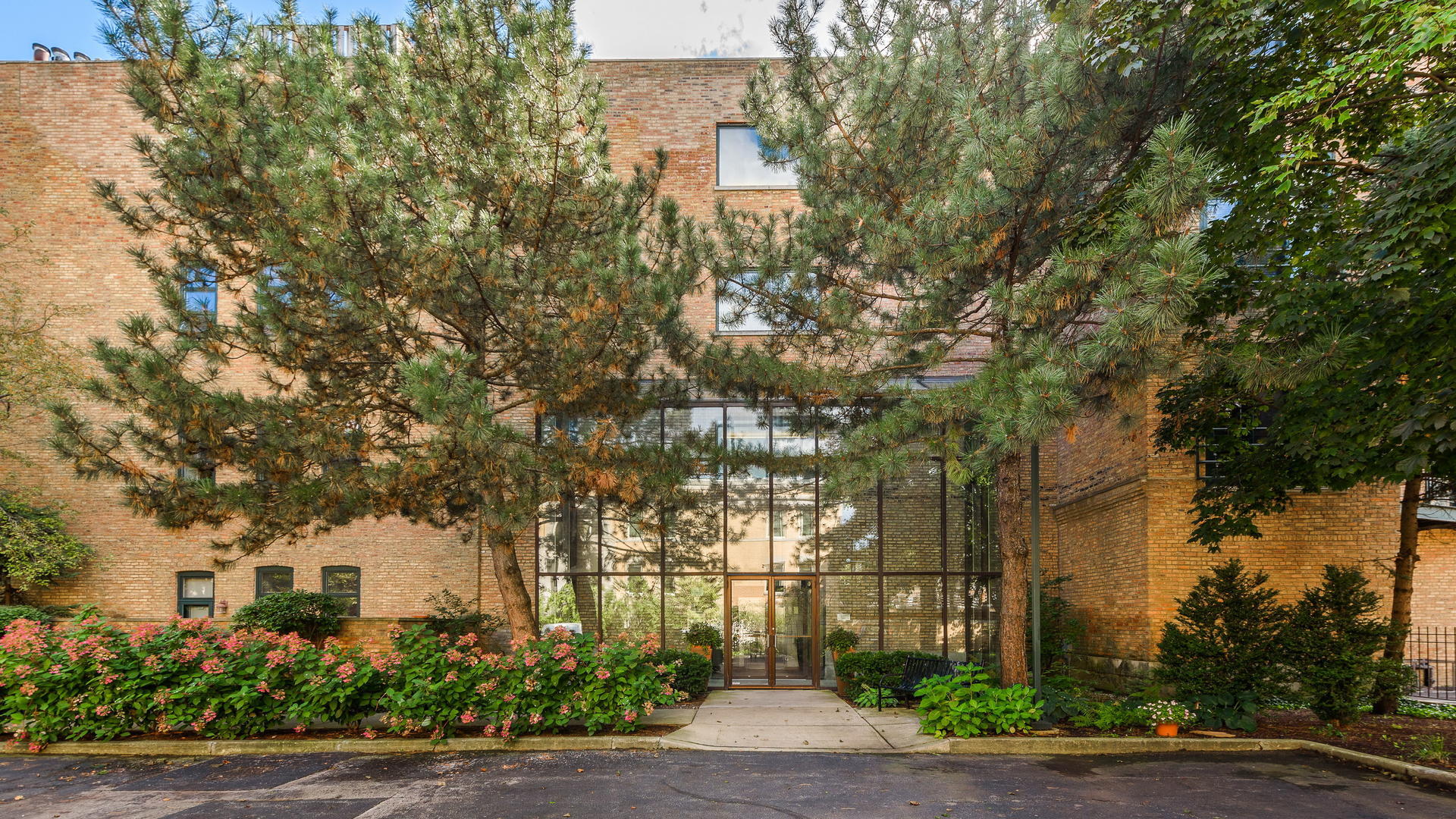 2100 N Racine Avenue Unit 2J — photo