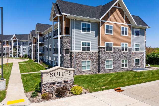 2592 Middle Road Unit 317 — photo