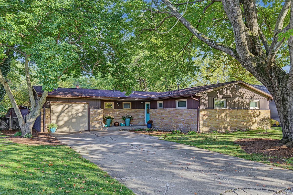 808 S Fair Street — photo