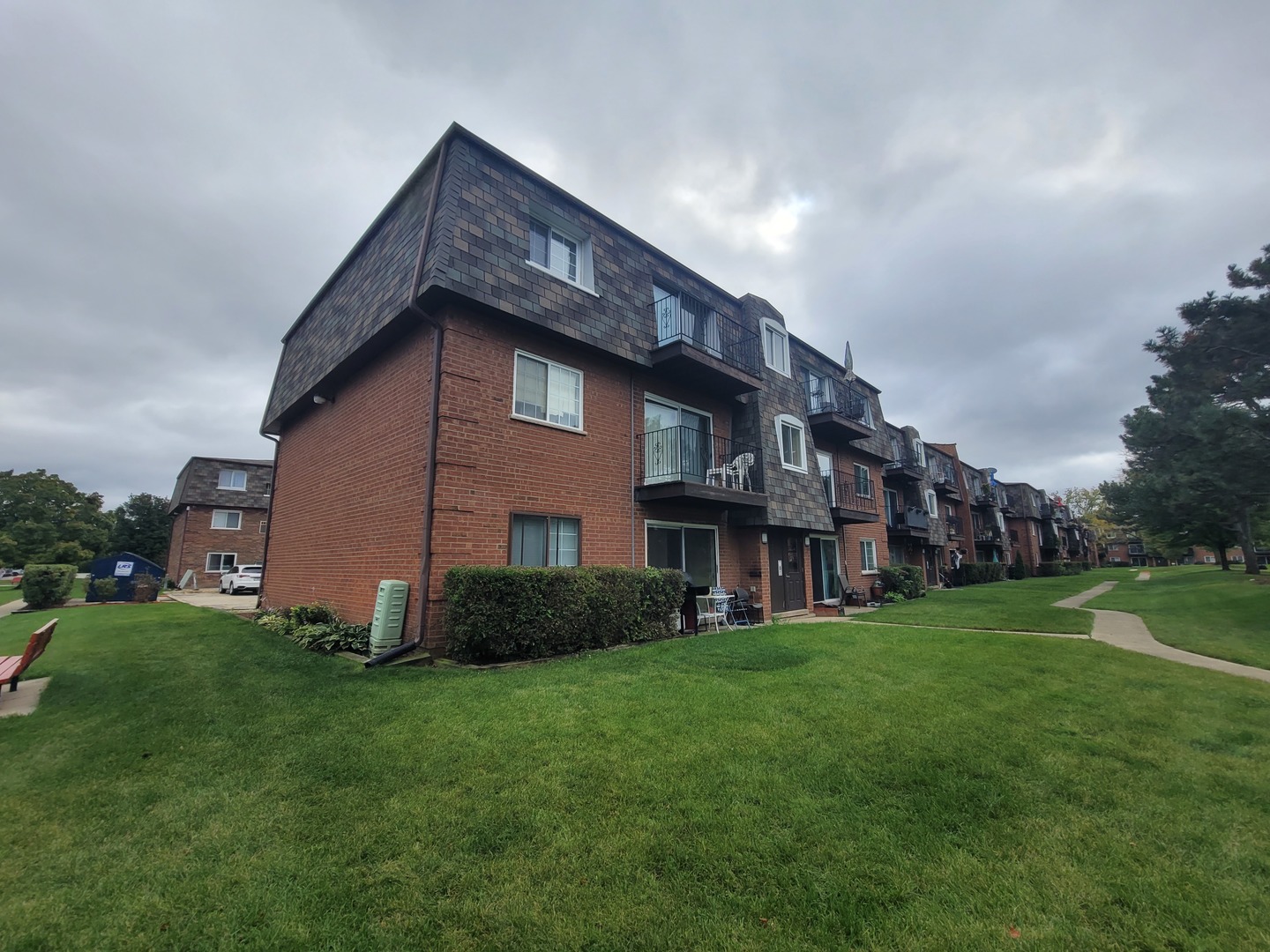 9368 Bay Colony Drive Unit 3N — photo