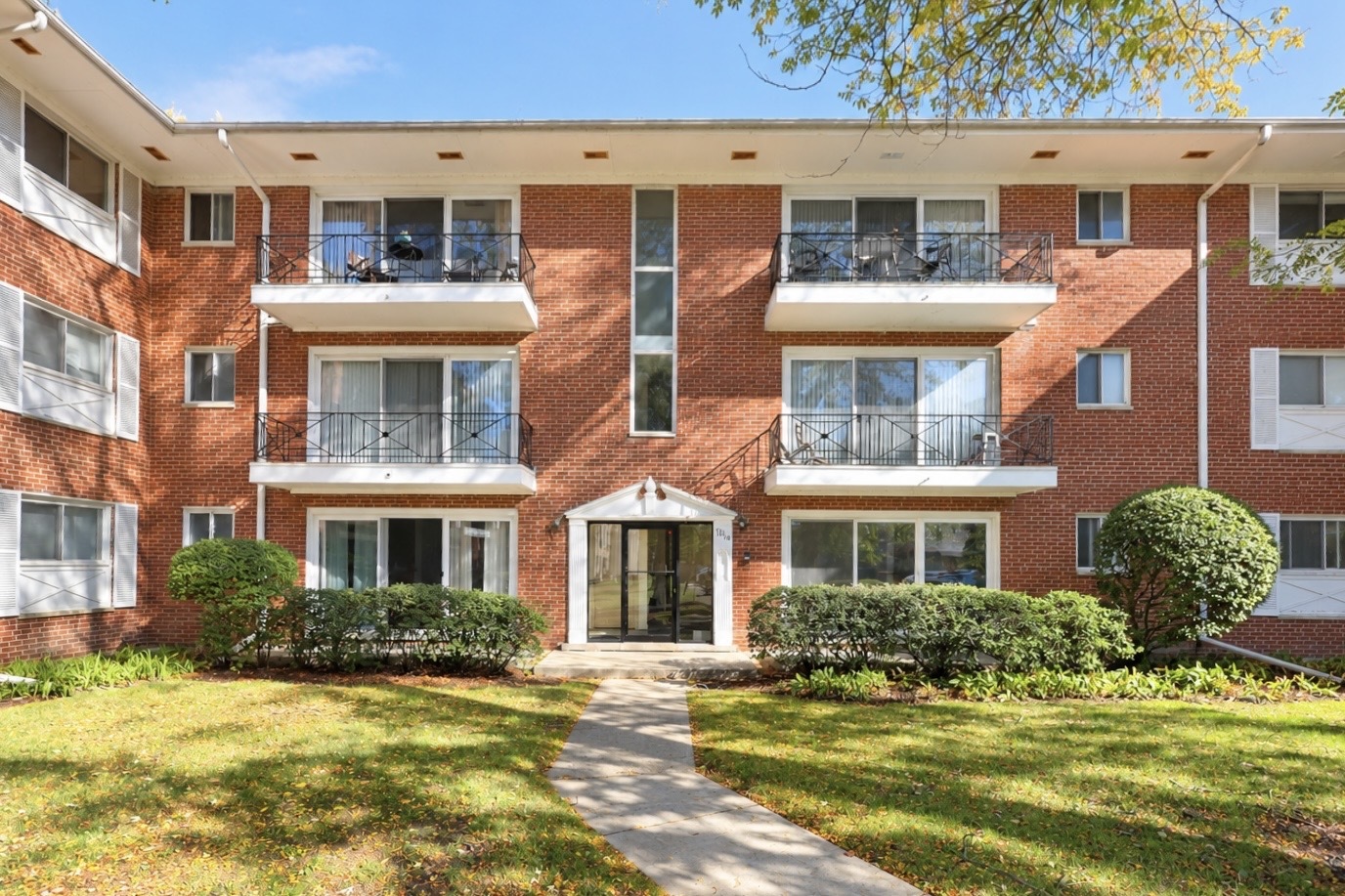 10115 Old Orchard Court Unit 104 — photo