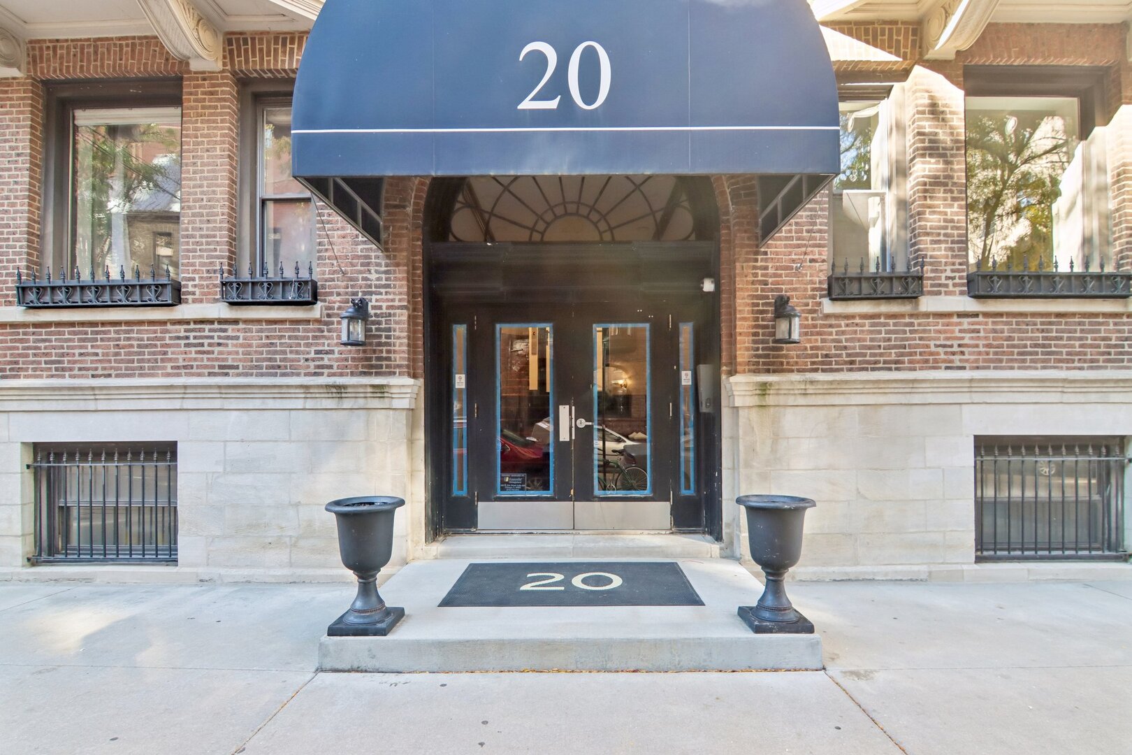 20 E Goethe Street Unit 205 — photo