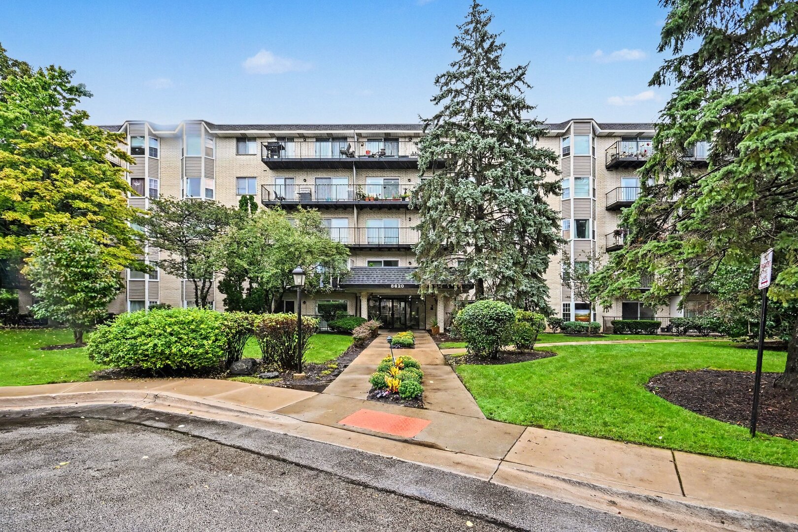 8620 Waukegan Road Unit 511 — photo