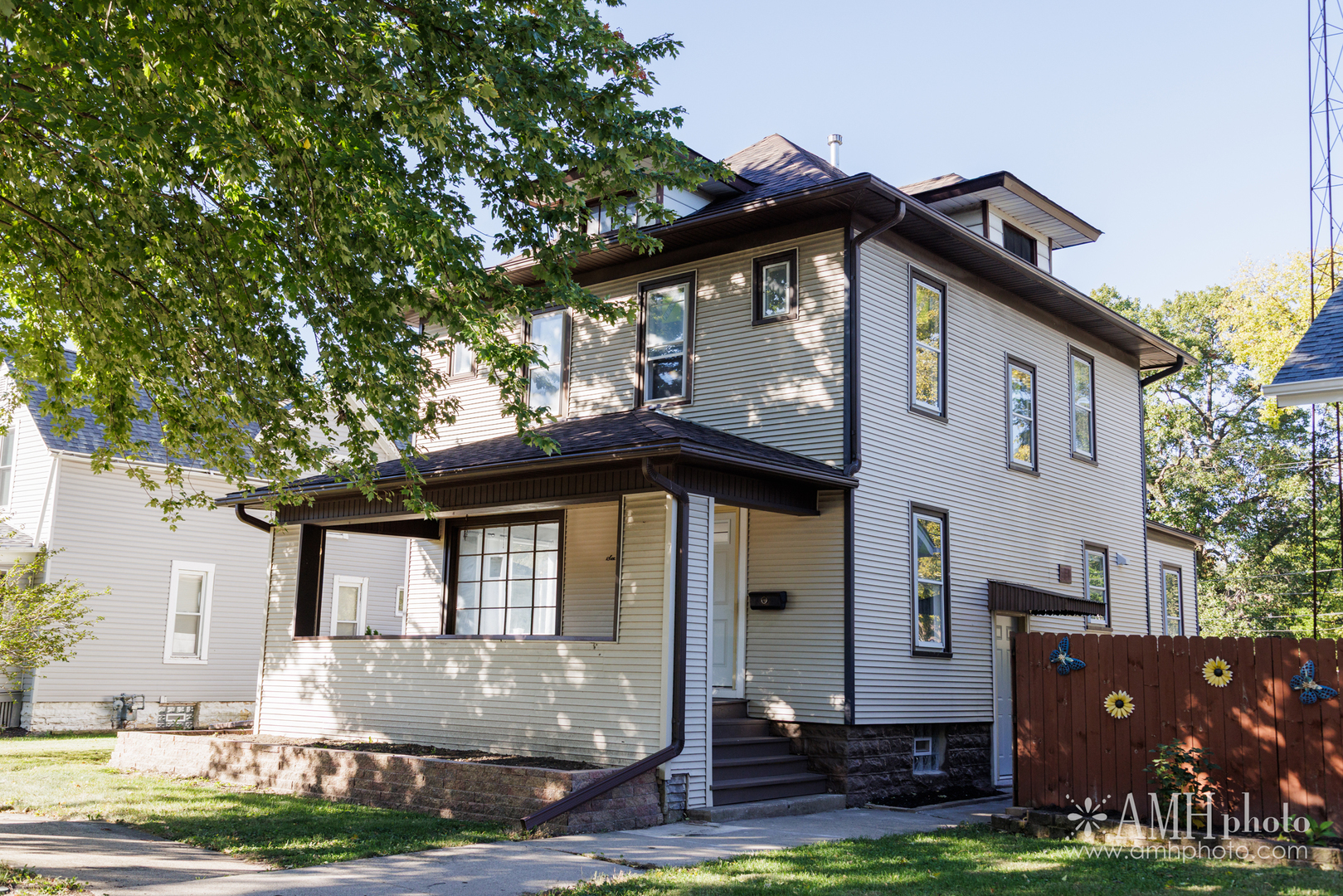 657 S Poplar Avenue — photo