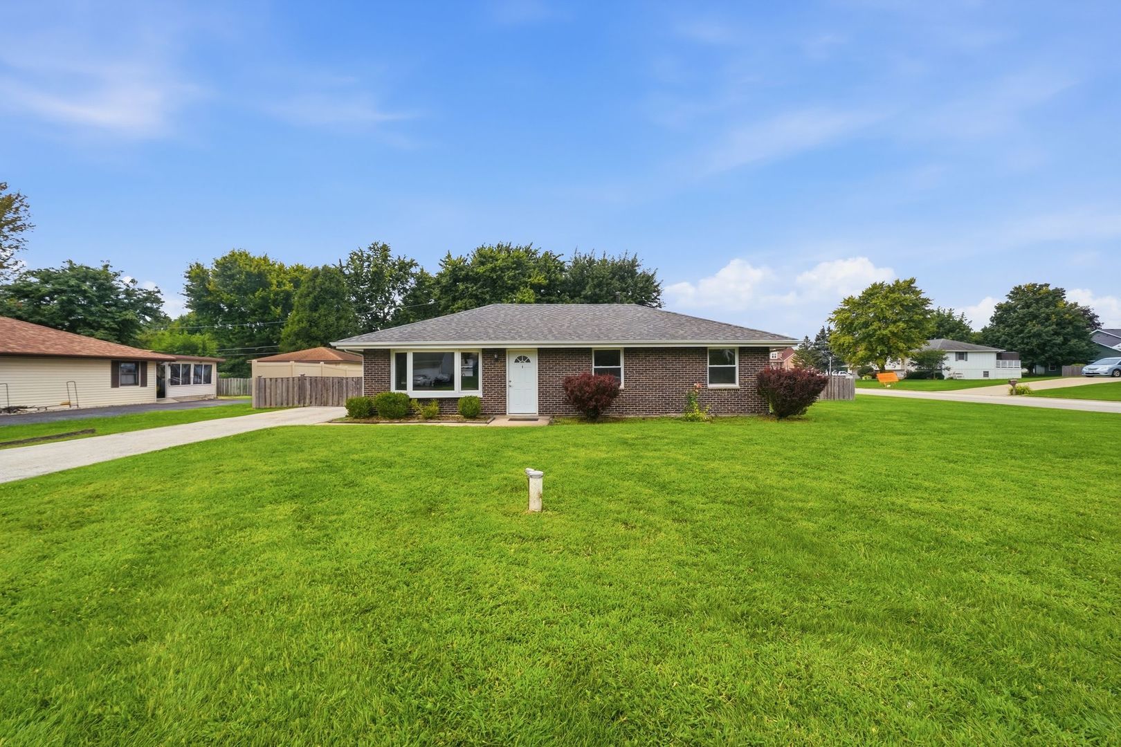 Home in Plainfield, IL 60586 — photo 2