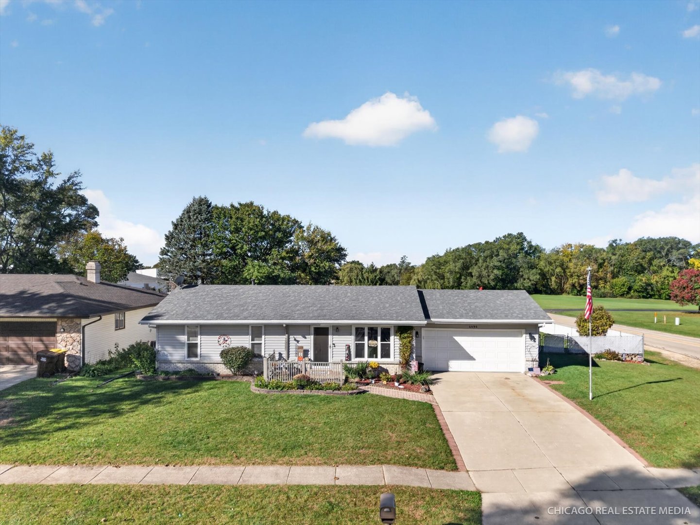 4490 Applewood Lane — photo