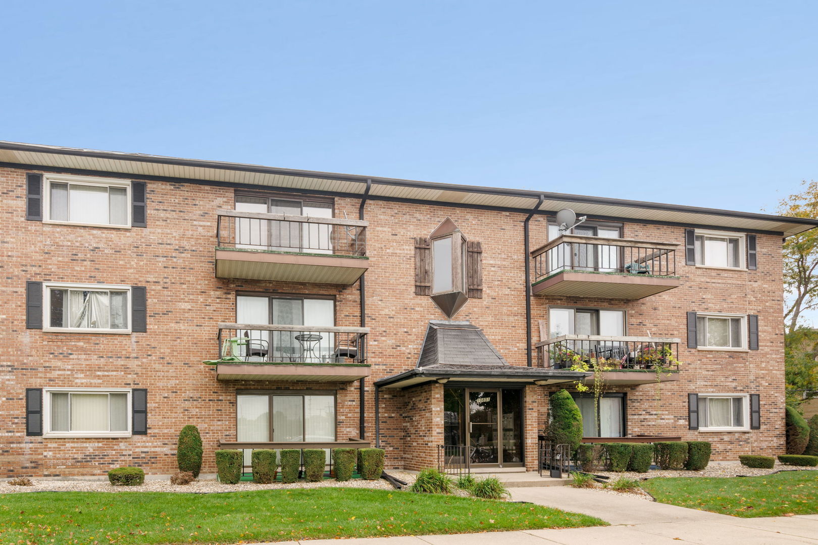 10851 S Keating Avenue Unit 3C — photo