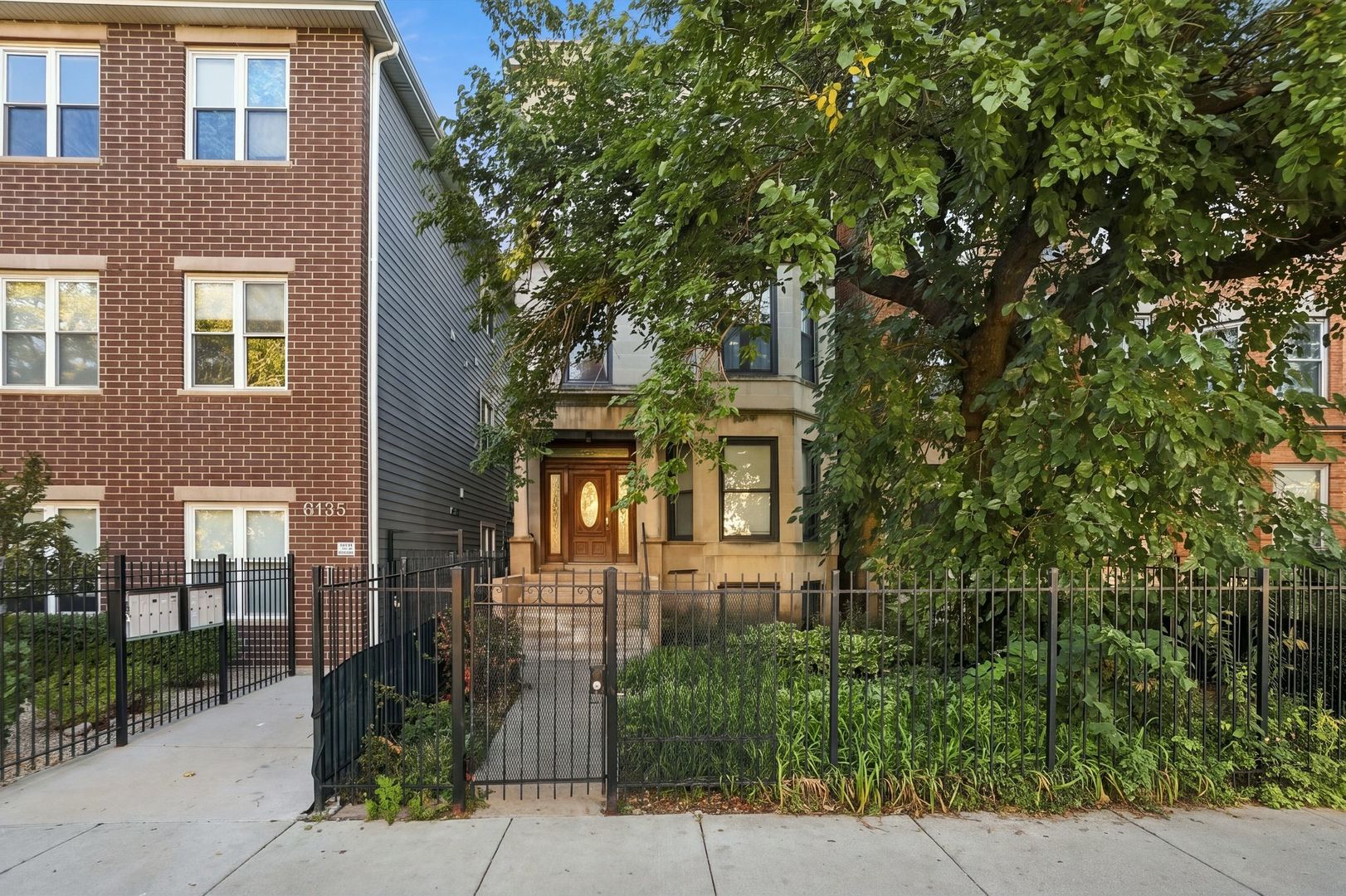 6137 S Kimbark Avenue Unit 2 — photo