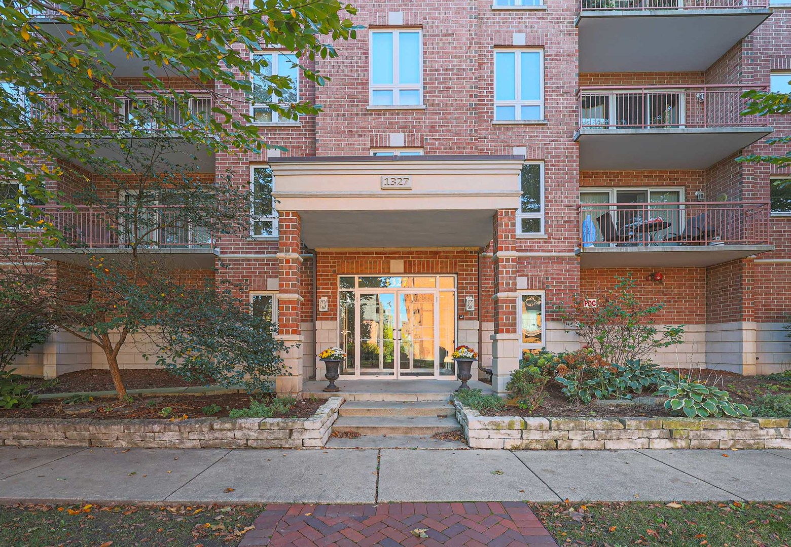 1327 E Washington Street Unit 305 — photo