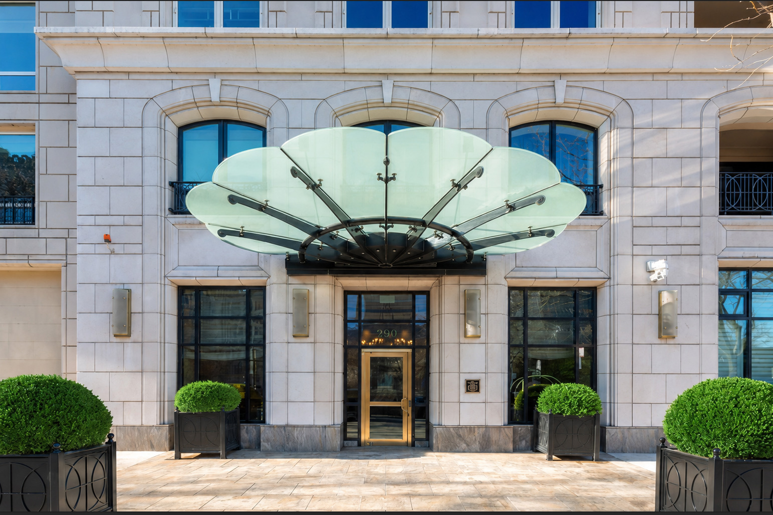 840 N Lake Shore Drive Unit 401 — photo