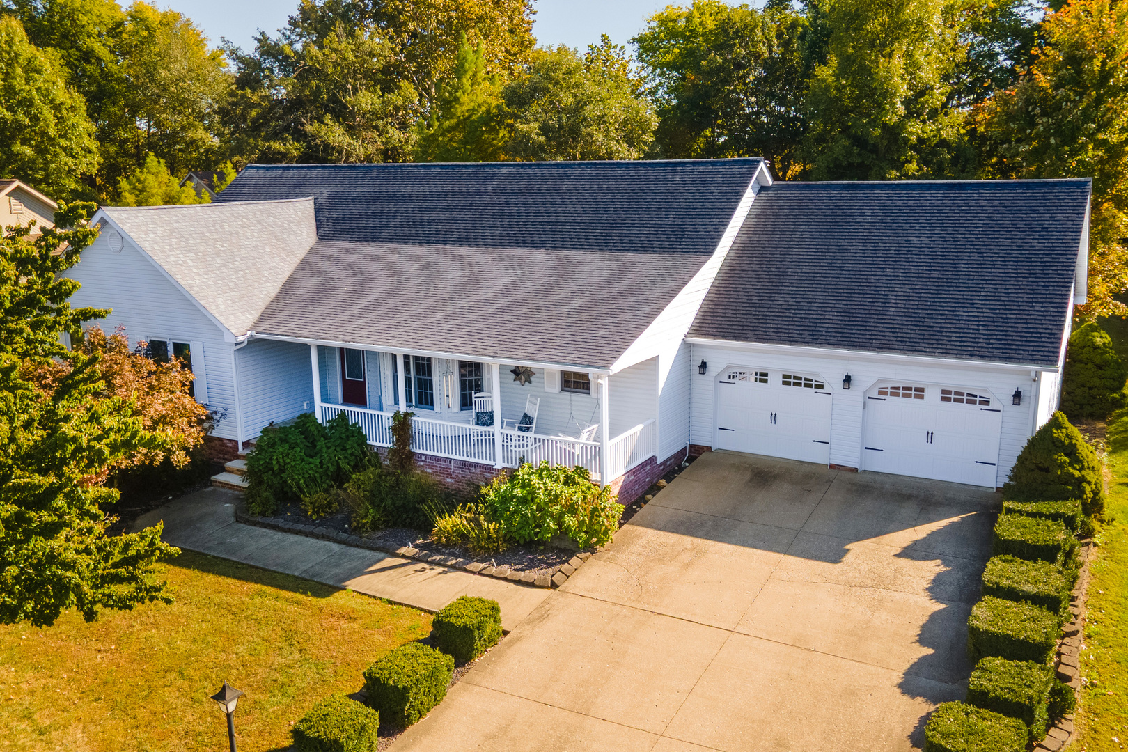 2705 Hickory Lane — photo