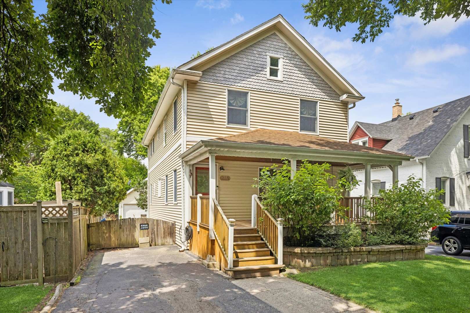 319 Leclaire Avenue — photo