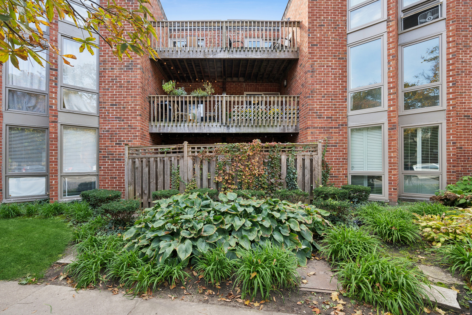 2036 N Larrabee Street Unit 8202 — photo
