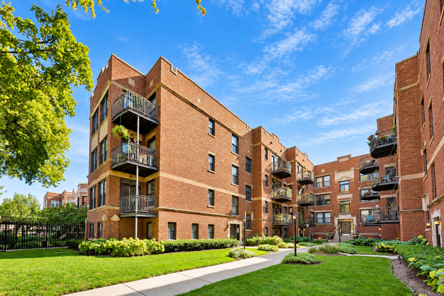 Home in Chicago, IL 60626 — photo 3