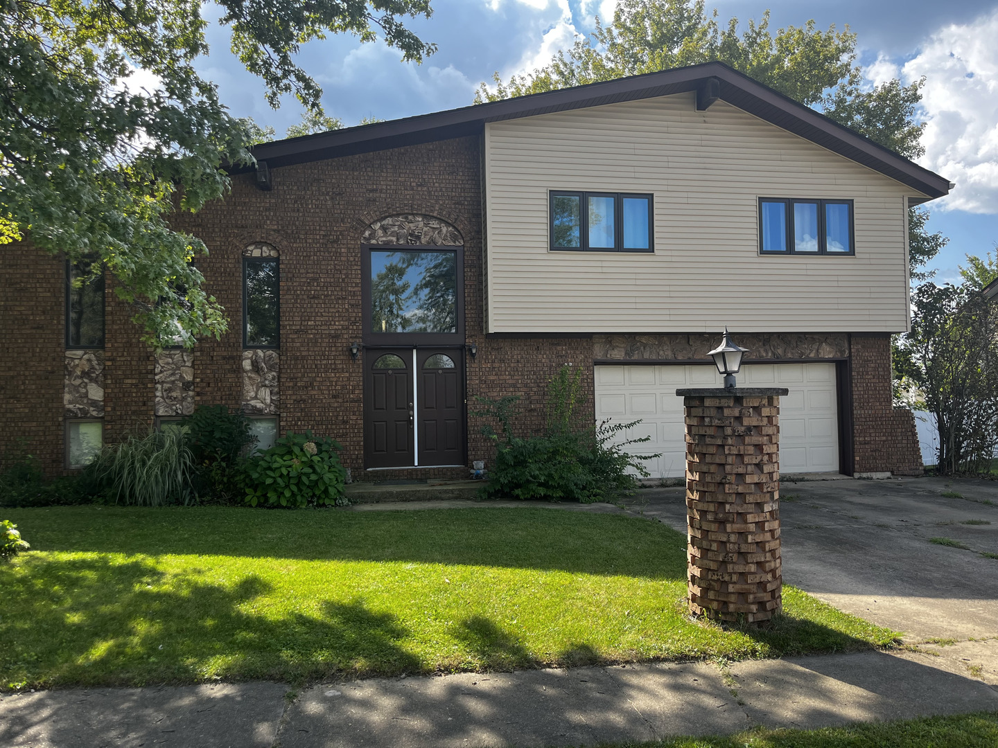 1323 Plum Creek Drive — photo