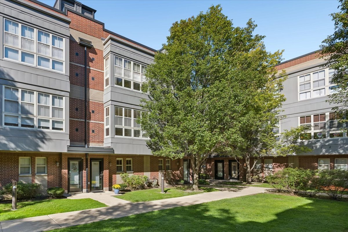 2321 S Wabash Avenue Unit 4 — photo